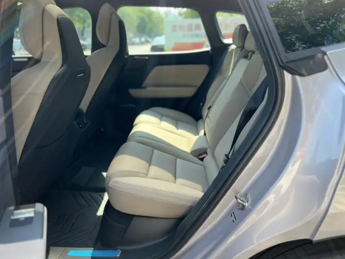 Volvo XC70 2026 Model 2WD Long Battery Life Pro Core – фото 11