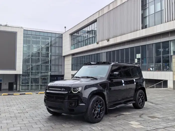 Land Rover Defender 2024 Model 110 3.0T P400 X-Dynamic HSE – фото 1