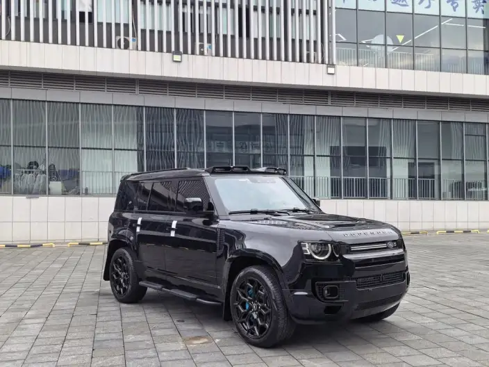 Land Rover Defender 2024 Model 110 3.0T P400 X-Dynamic HSE – фото 3