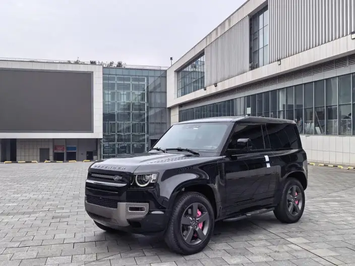 Land Rover Defender 2025 Model 90 3.0T P400 X-Dynamic HSE