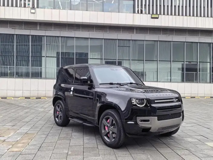 Land Rover Defender 2025 Model 90 3.0T P400 X-Dynamic HSE