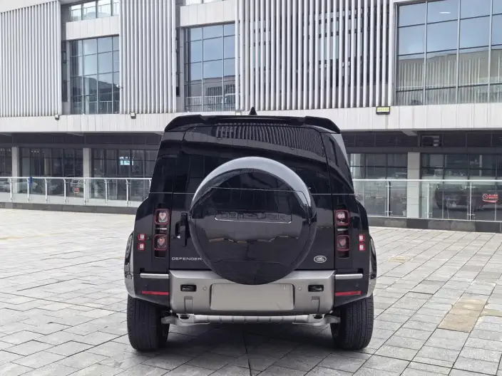 Land Rover Defender 2025 Model 90 3.0T P400 X-Dynamic HSE – фото 5