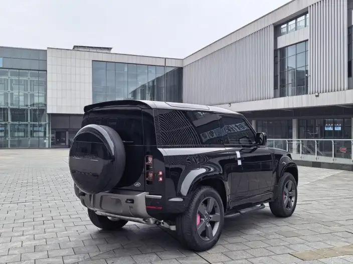 Land Rover Defender 2025 Model 90 3.0T P400 X-Dynamic HSE – фото 6