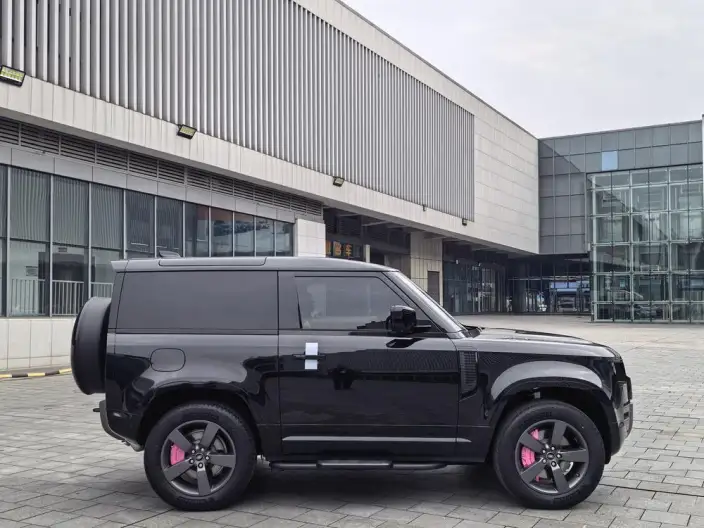 Land Rover Defender 2025 Model 90 3.0T P400 X-Dynamic HSE – фото 7