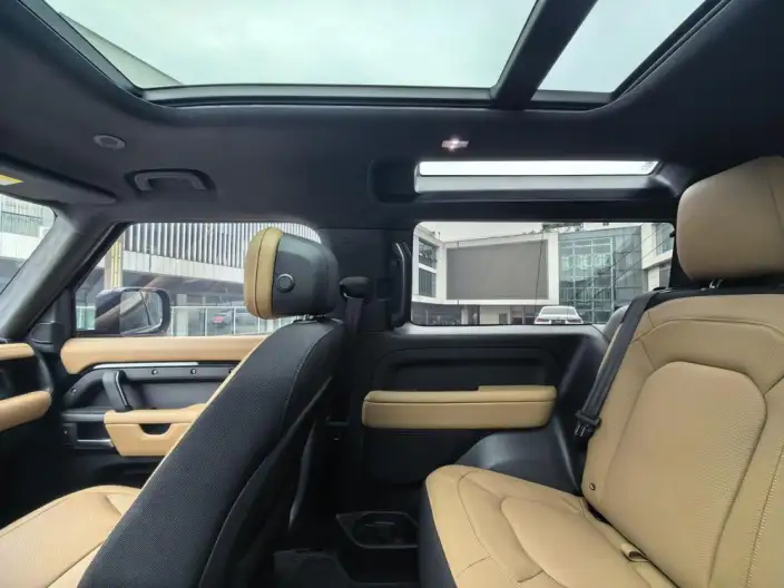 Land Rover Defender 2025 Model 90 3.0T P400 X-Dynamic HSE – фото 11