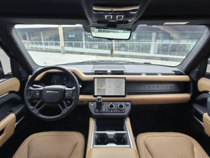 Land Rover Defender 2025 Model 90 3.0T P400 X-Dynamic HSE – фото 12