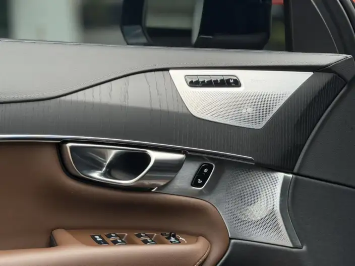 Volvo XC90 2021 Model B6 Smart Elegance Deluxe Edition 7 seat – фото 10