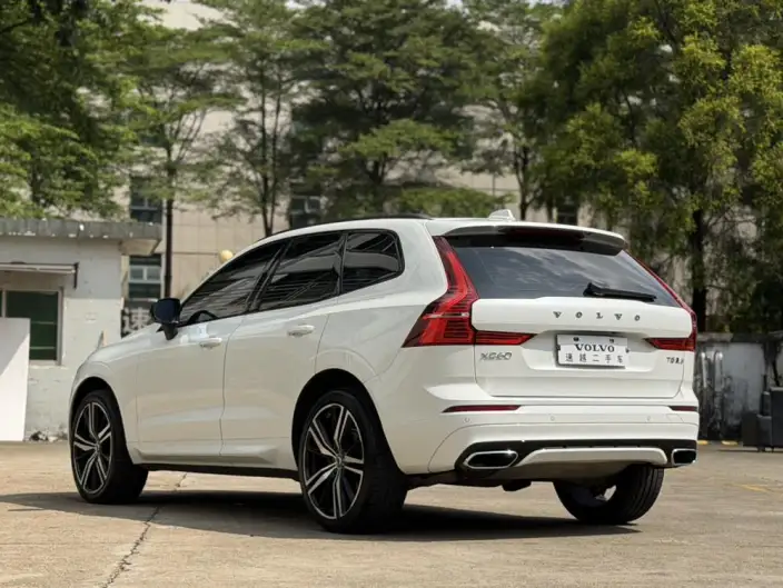 Volvo XC60 2021 Model T5 4WD Smart Range Sports Edition – фото 4