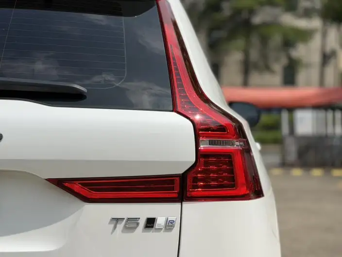 Volvo XC60 2021 Model T5 4WD Smart Range Sports Edition – фото 8