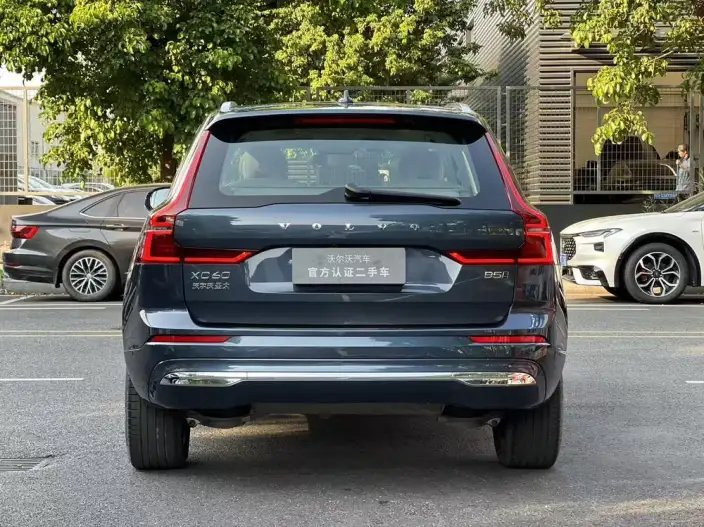 Volvo XC60 2026 Model B5 4WD Smart Elegance Deluxe Edition – фото 4