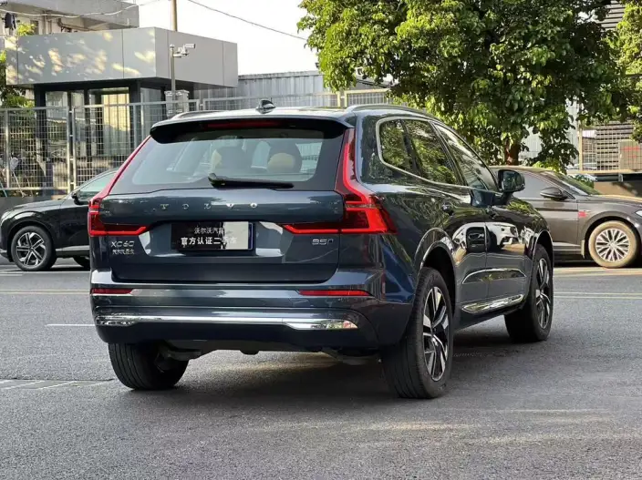 Volvo XC60 2026 Model B5 4WD Smart Elegance Deluxe Edition – фото 5