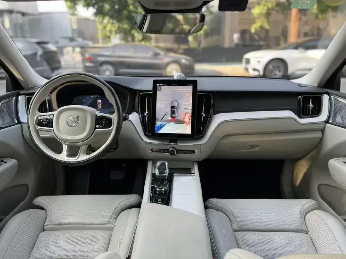Volvo XC60 2026 Model B5 4WD Smart Elegance Deluxe Edition – фото 8