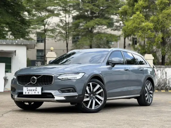 Volvo V90 2023 Model Cross Country B5 AWD Zhizun Edition – фото 1