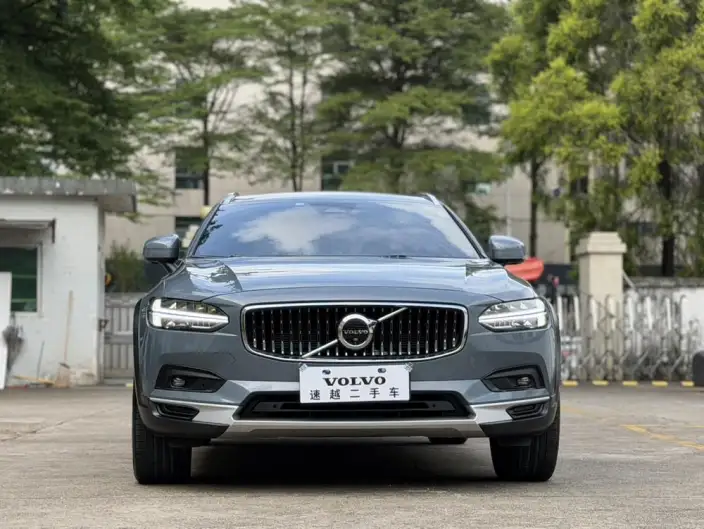 Volvo V90 2023 Model Cross Country B5 AWD Zhizun Edition – фото 2