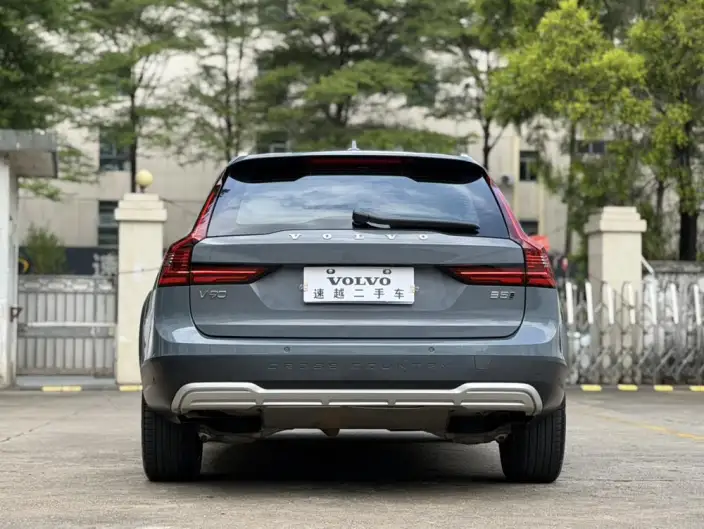 Volvo V90 2023 Model Cross Country B5 AWD Zhizun Edition – фото 5