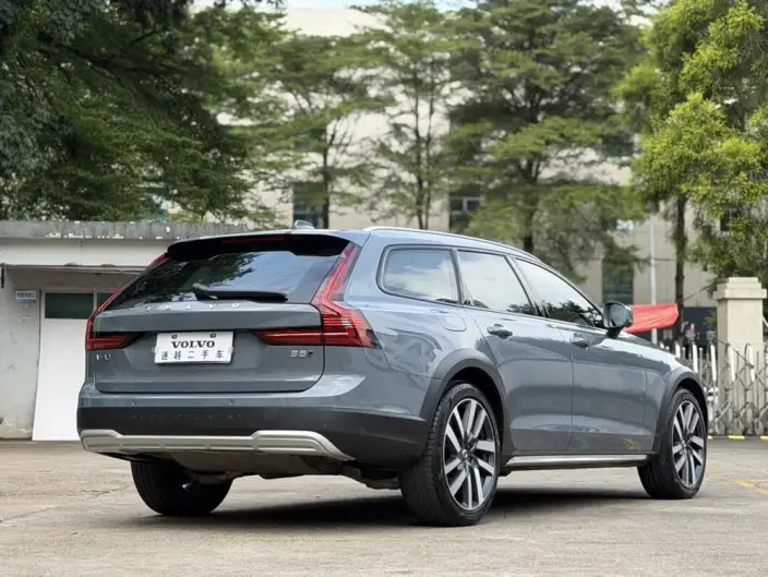 Volvo V90 2023 Model Cross Country B5 AWD Zhizun Edition – фото 6