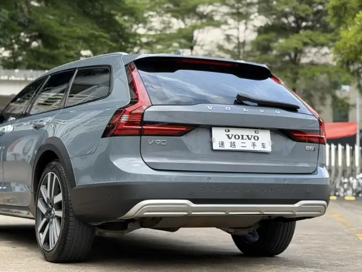 Volvo V90 2023 Model Cross Country B5 AWD Zhizun Edition – фото 18