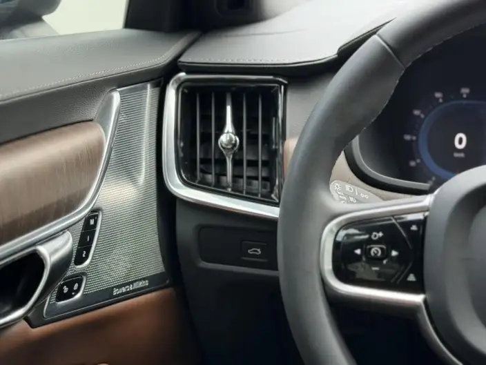 Volvo V90 2023 Model Cross Country B5 AWD Zhizun Edition – фото 22