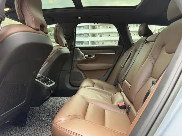 Volvo V90 2023 Model Cross Country B5 AWD Zhizun Edition – фото 24
