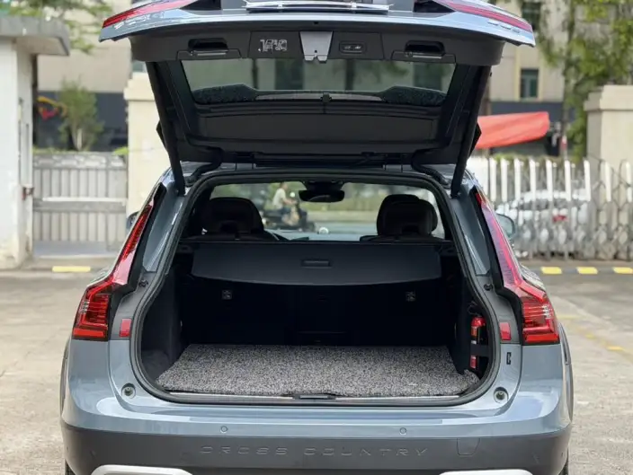 Volvo V90 2023 Model Cross Country B5 AWD Zhizun Edition – фото 25