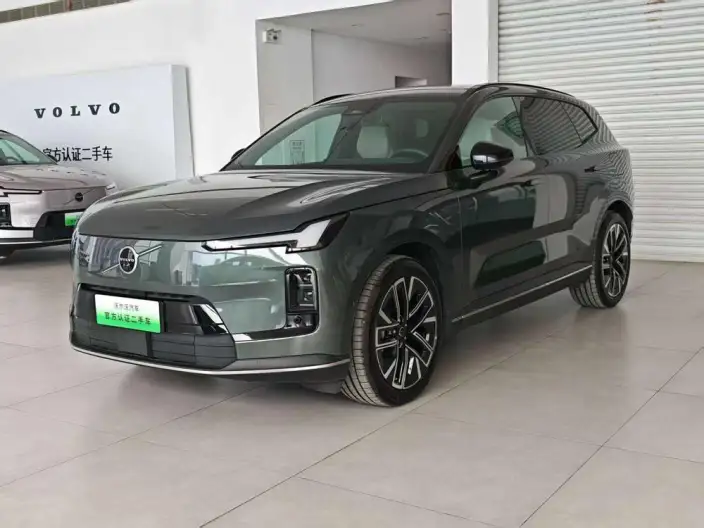 Volvo XC70 2026 Model 4WD Ultra-long Endurance Plus – фото 1