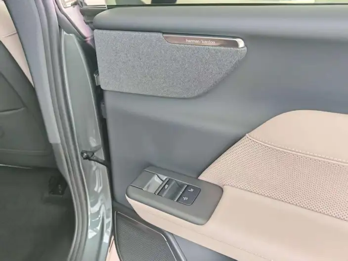 Volvo XC70 2026 Model 4WD Ultra-long Endurance Plus – фото 29