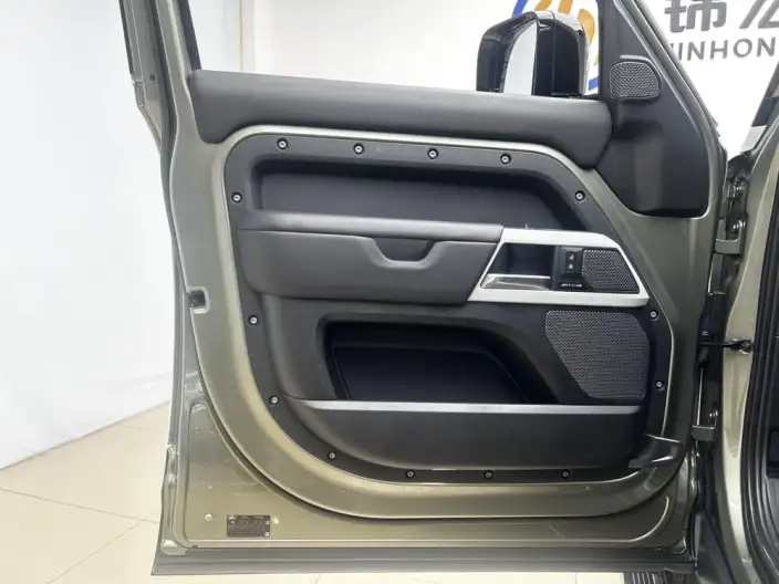 Land Rover Defender 2023 Model Facelift 110 P400 X-Dynamic HSE – фото 10