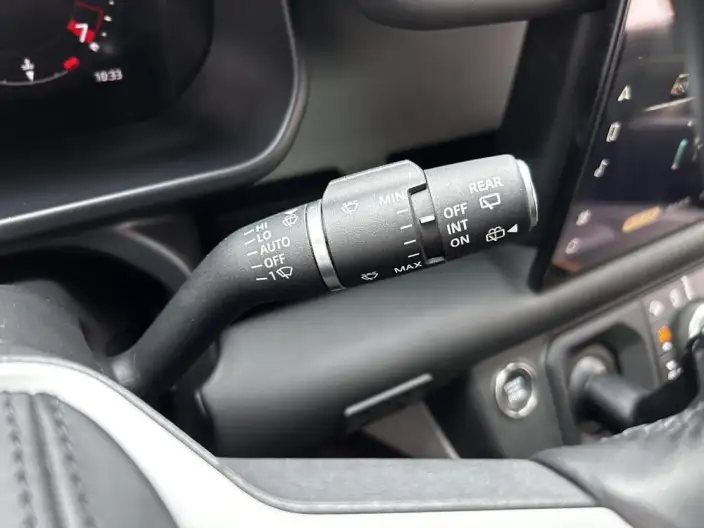 Land Rover Defender 2023 Model Facelift 110 P400 X-Dynamic HSE – фото 17