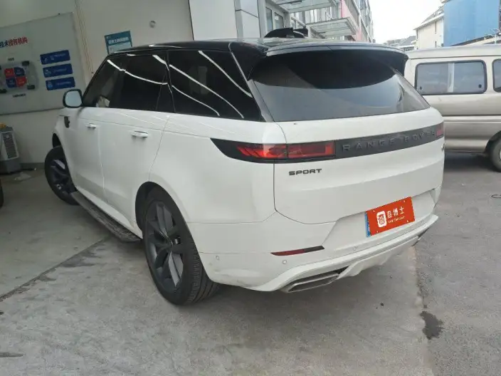 Range Rover Sport 2025 Model 400PS DYNAMIC SE – фото 2