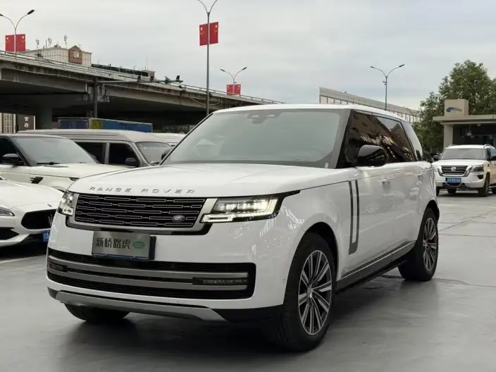 Range Rover 2023 Model 3.0 L6 400PS Shengshi VII seat Extended Edition – фото 1