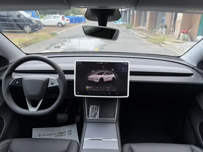 Model Y 2025 Model Rear-wheel drive version – фото 9