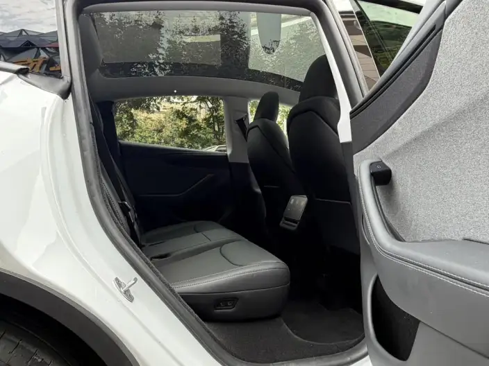 Model Y 2025 Model Rear-wheel drive version – фото 12
