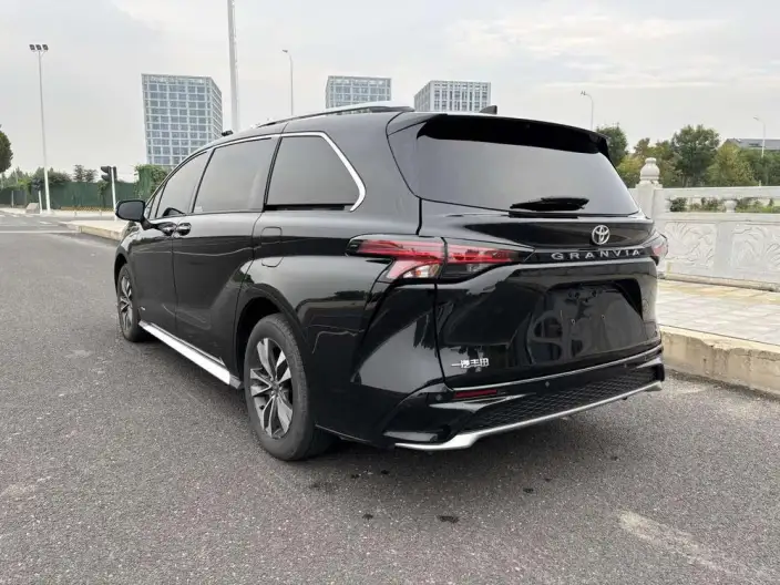 Granvia 2024 Model Intelligent Hybrid 2.5L 2WD Deluxe Edition – фото 4
