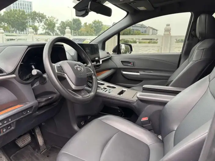 Granvia 2024 Model Intelligent Hybrid 2.5L 2WD Deluxe Edition – фото 7