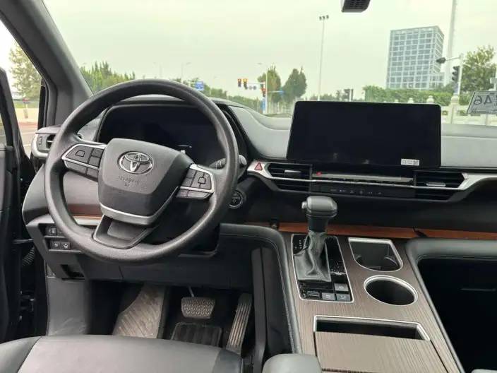 Granvia 2024 Model Intelligent Hybrid 2.5L 2WD Deluxe Edition – фото 8