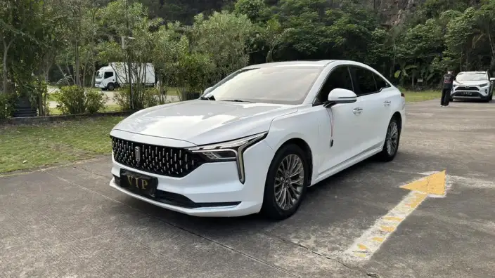 BESTUNE B70 2023 Model Third generation 1.5T Automatic Changxiang Edition Model – фото 1