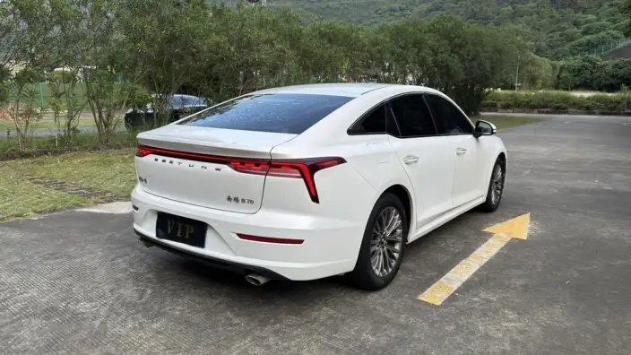 BESTUNE B70 2023 Model Third generation 1.5T Automatic Changxiang Edition Model – фото 7