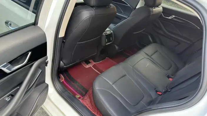 BESTUNE B70 2023 Model Third generation 1.5T Automatic Changxiang Edition Model – фото 19