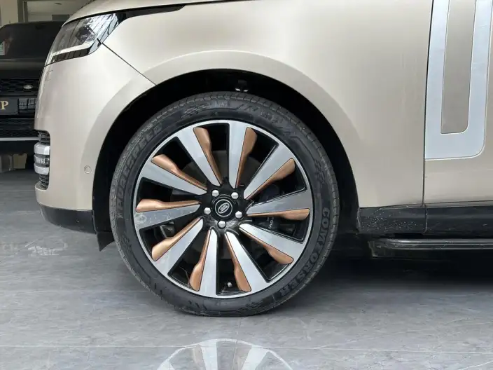 Range Rover 2023 Model 4.4 V8 530PS First Edition Edition – фото 7