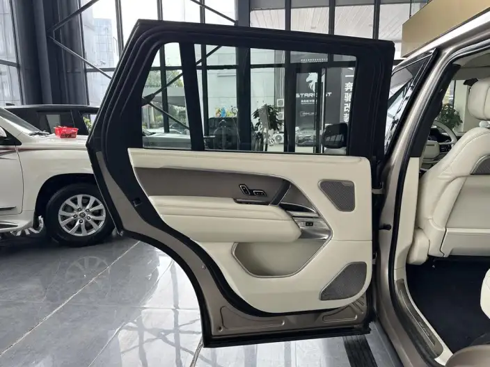 Range Rover 2023 Model 4.4 V8 530PS First Edition Edition – фото 16