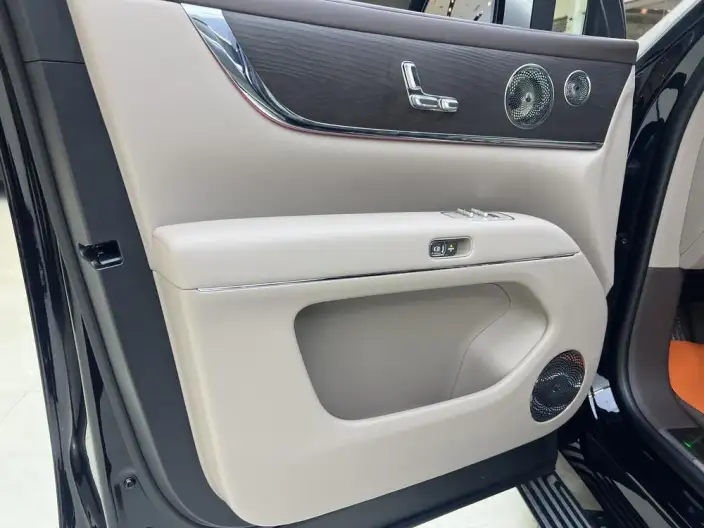 Aito M9 2026 Model Extended Range Ultra VI seat Edition – фото 28