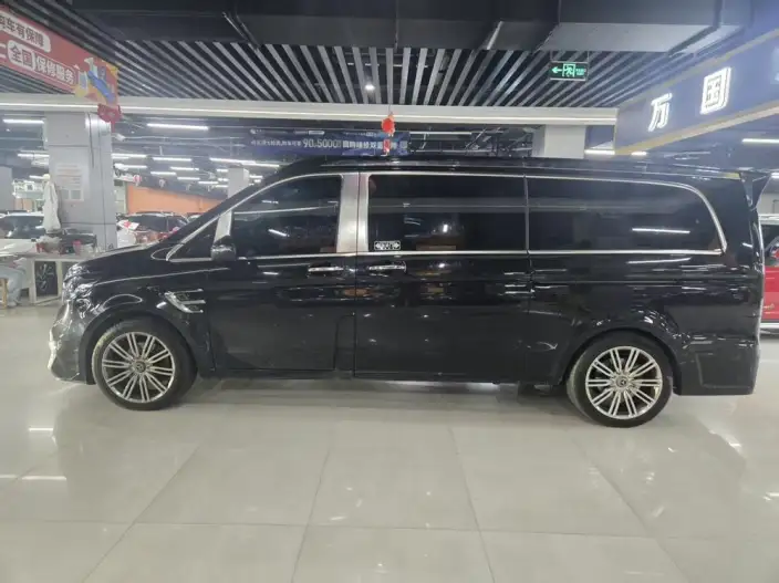 Viano 2023 Model 2.0T Business Edition 7 seat – фото 3