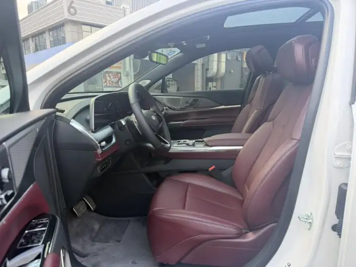 Cadillac XT5 2025 Model 28T 4WD Platinum Model – фото 10