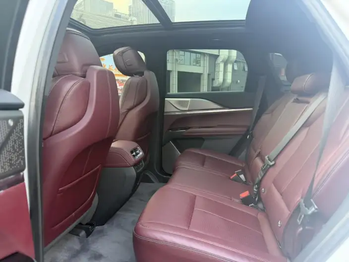 Cadillac XT5 2025 Model 28T 4WD Platinum Model – фото 11