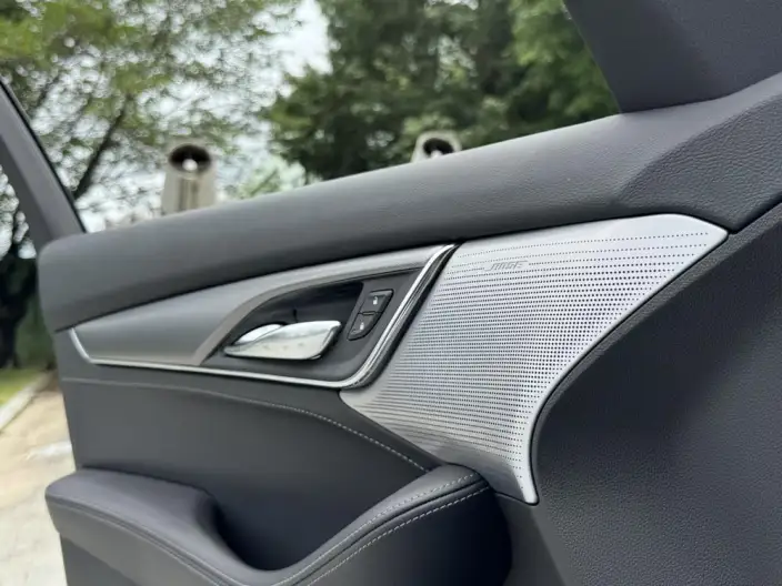 Cadillac CT5 2023 Model 28T Luxury Model Standard Edition – фото 8