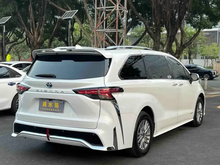 Toyota Sienna 2023 Model Hybrid 2.5L Comfort Edition – фото 7