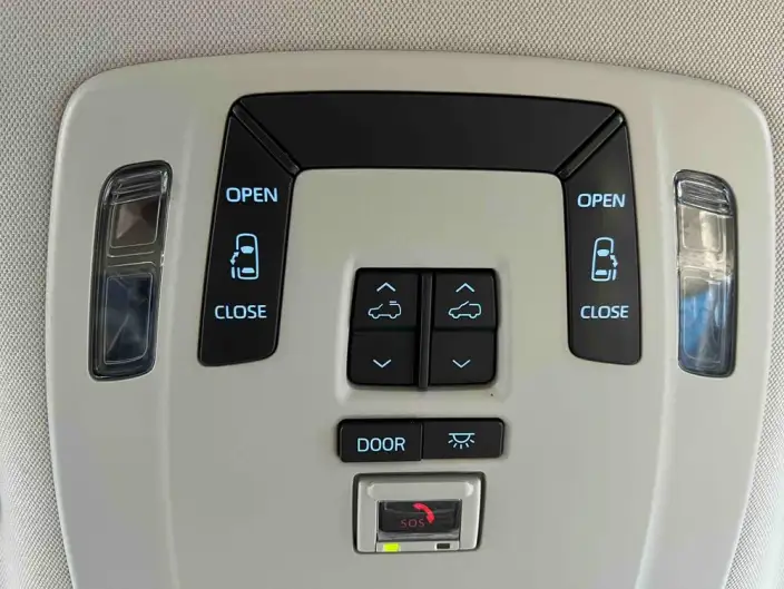 Toyota Sienna 2023 Model Hybrid 2.5L Comfort Edition – фото 9