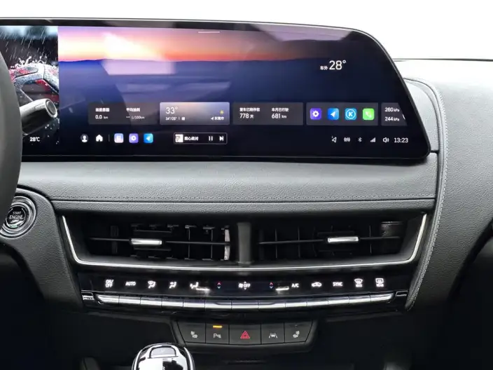 Cadillac CT5 2024 Model 28T Luxury Model Pro – фото 8