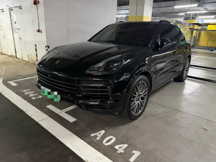 Cayenne E-Hybrid 2023 Model Cayenne E-Hybrid 2.0T Platinum edition – фото 1