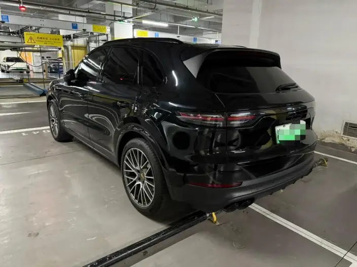 Cayenne E-Hybrid 2023 Model Cayenne E-Hybrid 2.0T Platinum edition – фото 4